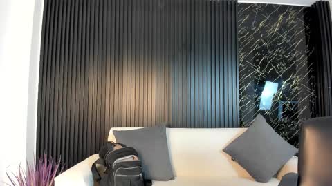 Snapshot of ivannafoxx_ chatting on December 5, 2025, 10:35 am ivanna online show from December 5, 2025, 10:35 am