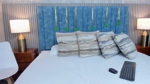 Valeria Sanders online show from March 17, 2026, 6:33 pm