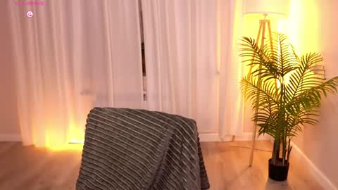 Snapshot of ivi_ca chatting on July 28, 2026, 4:39 pm Ivica online show from July 28, 2026, 4:39 pm