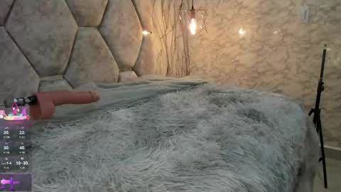 Snapshot of ivisbouncyass chatting on May 16, 2026, 1:21 pm Ivis online show from May 16, 2026, 1:21 pm