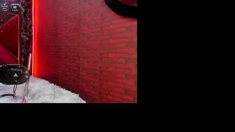 Snapshot of ivisbouncyass chatting on May 17, 2026, 1:51 pm Ivis online show from May 17, 2026, 1:51 pm