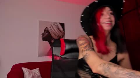 Ivonne  online show from December 16, 2025, 2:33 pm