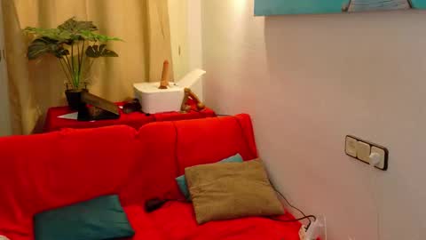 Ivonne online show from March 17, 2026, 10:46 pm