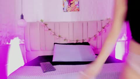 Snapshot of ivonne_valencia chatting on May 2, 2026, 1:05 pm ivonne_valencia online show from May 2, 2026, 1:05 pm