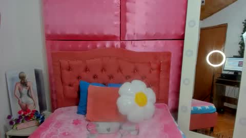 Ivonny online show from November 24, 2025, 11:10 am