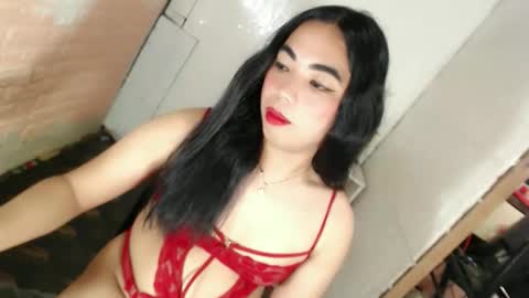 ivory_delight online show from April 10, 2026, 7:07 pm