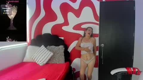 ivory_mistress online show from June 6, 2026, 2:33 pm