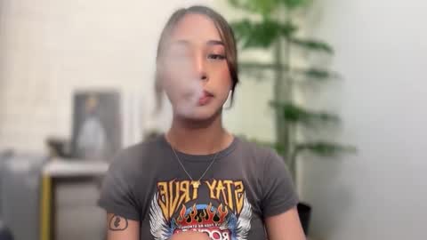 kirstenelsie online show from November 19, 2025, 1:27 am