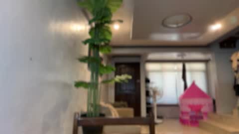 kirstenelsie online show from February 23, 2026, 1:25 am