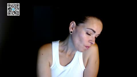 Snapshot of ivorymuse chatting on June 12, 2026, 8:52 pm Lana online show from June 12, 2026, 8:52 pm