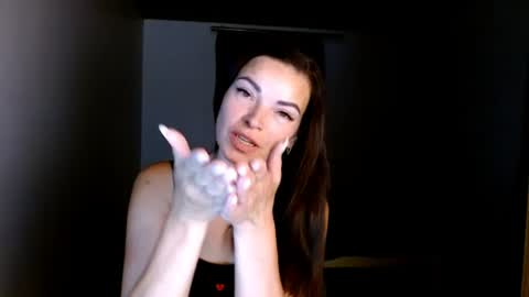 Snapshot of ivorymuse chatting on July 4, 2026, 6:58 pm Lana online show from July 4, 2026, 6:58 pm