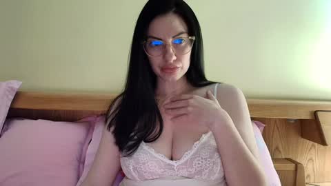 Ivory online show from December 8, 2024, 3:02 pm