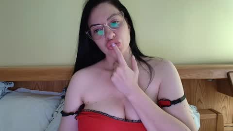 Ivory online show from September 29, 2025, 3:17 pm