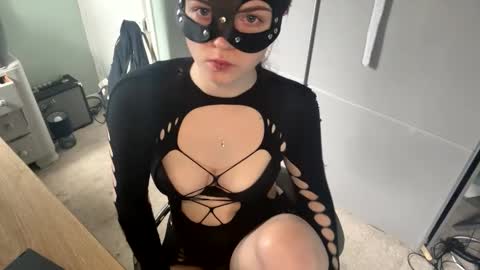 ivy2108 online show from April 15, 2026, 1:29 pm