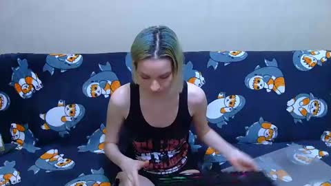 Ivy and Lester online show from July 19, 2026, 6:00 pm