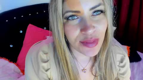Diana Rojas  online show from March 9, 2025, 1:25 am