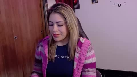 Diana Rojas  online show from October 8, 2025, 6:11 am