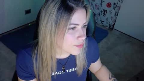 Diana Rojas  online show from October 19, 2025, 12:55 am