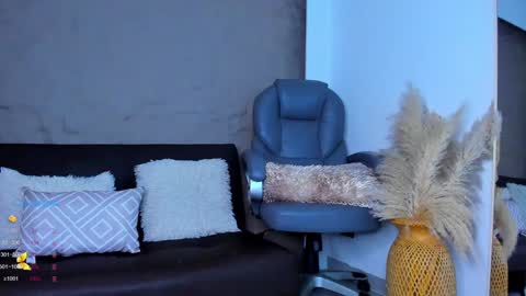 Snapshot of ivy_li chatting on December 12, 2024, 12:12 pm Daniela online show from December 12, 2024, 12:12 pm