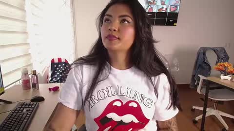 Snapshot of ivy_soul chatting on January 12, 2025, 10:12 pm IVY online show from January 12, 2025, 10:12 pm