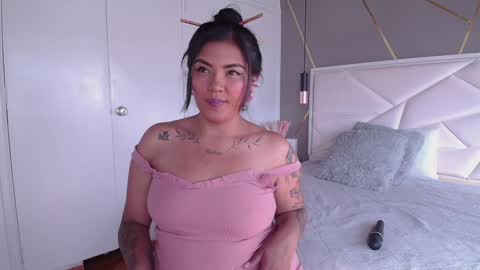 Snapshot of ivy_soul chatting on January 22, 2025, 8:38 pm IVY online show from January 22, 2025, 8:38 pm