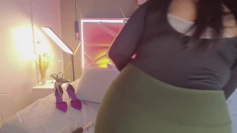 Snapshot of ivy_soul chatting on October 12, 2025, 12:04 pm IVY online show from October 12, 2025, 12:04 pm