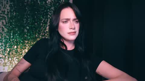 Snapshot of ivyjonson chatting on February 20, 2025, 7:19 pm Miss Ivy online show from February 20, 2025, 7:19 pm