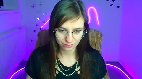 Snapshot of ivynoir_ chatting on April 12, 2026, 7:02 am Ivy online show from April 12, 2026, 7:02 am