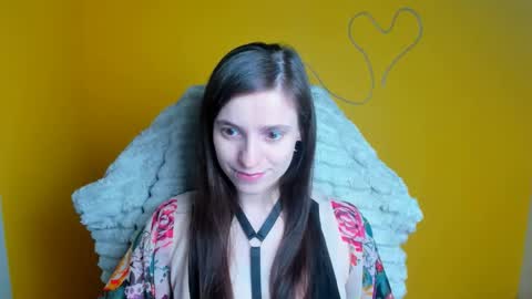 Snapshot of ivynoir_ chatting on April 19, 2026, 1:32 pm Ivy online show from April 19, 2026, 1:32 pm