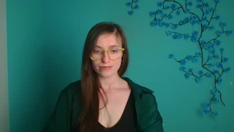 Snapshot of ivynoir_ chatting on April 22, 2026, 2:07 pm Ivy online show from April 22, 2026, 2:07 pm