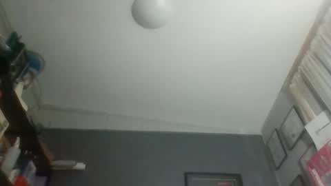 Snapshot of iwanttodoextremethings chatting on October 24, 2025, 10:33 am iwanttodoextremethings online show from October 24, 2025, 10:33 am