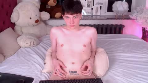 Maxim online show from March 6, 2026, 1:35 am