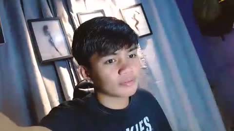 iya143 online show from December 21, 2025, 3:08 pm