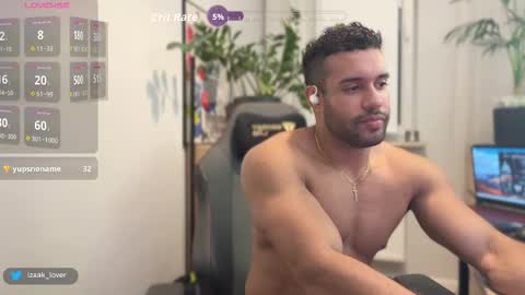 Snapshot of izaak_lover chatting on September 8, 2025, 11:37 pm Izaak online show from September 8, 2025, 11:37 pm