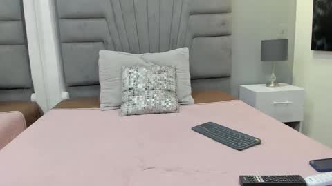 Snapshot of izato chatting on March 8, 2025, 11:16 am izato online show from March 8, 2025, 11:16 am