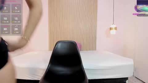 izelevans online show from February 26, 2026, 2:38 pm