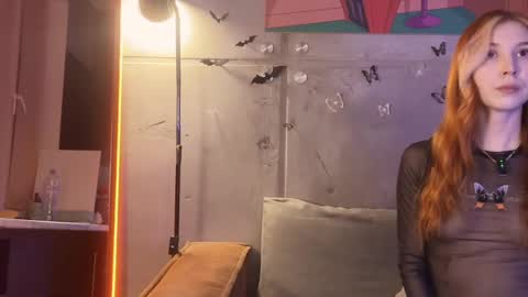 Snapshot of izi_fox chatting on February 13, 2025, 9:38 pm izi online show from February 13, 2025, 9:38 pm