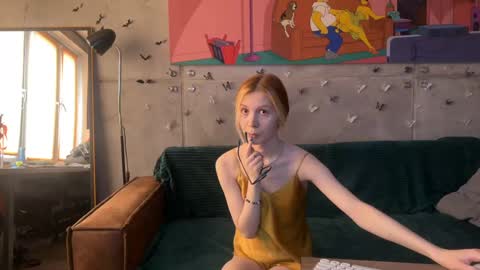 Snapshot of izi_fox chatting on February 20, 2025, 12:15 pm izi online show from February 20, 2025, 12:15 pm