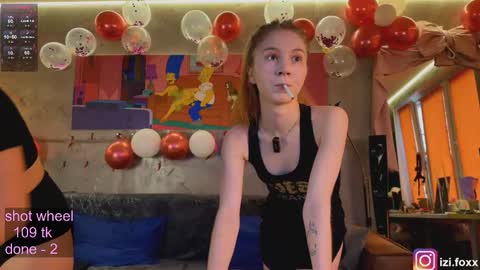 Snapshot of izi_fox chatting on November 16, 2025, 12:33 pm izi online show from November 16, 2025, 12:33 pm