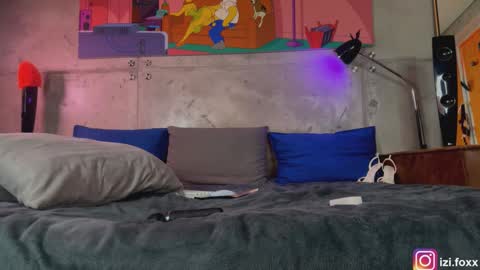 Snapshot of izi_fox chatting on December 13, 2025, 7:53 pm izi online show from December 13, 2025, 7:53 pm