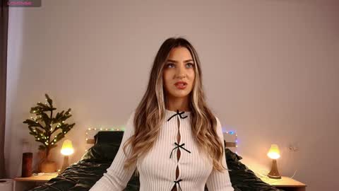 izy bellee online show from January 15, 2025, 10:49 am