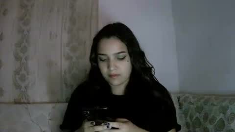 Snapshot of izzy_32 chatting on February 9, 2026, 6:28 am izzy_32 online show from February 9, 2026, 6:28 am