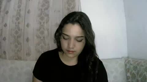 Snapshot of izzy_32 chatting on February 10, 2026, 6:39 am izzy_32 online show from February 10, 2026, 6:39 am