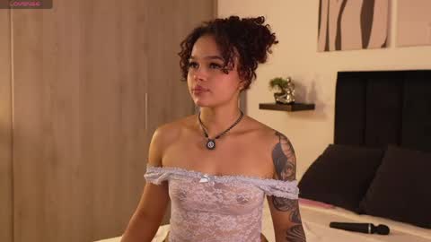Snapshot of izzy_vega chatting on June 4, 2026, 11:33 pm Izzy vega online show from June 4, 2026, 11:33 pm