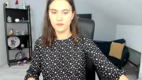 Snapshot of izzymonro chatting on October 22, 2025, 8:41 pm Izzy online show from October 22, 2025, 8:41 pm