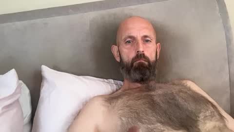 izzysboytoy1 online show from July 19, 2026, 9:13 am