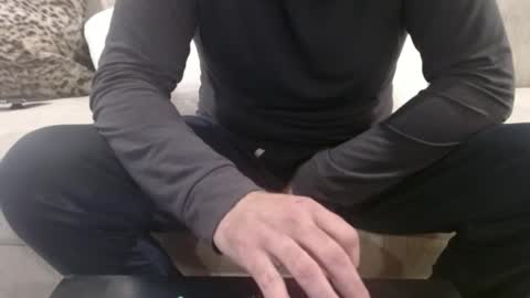 Snapshot of j335129 chatting on December 15, 2025, 1:59 pm James online show from December 15, 2025, 1:59 pm