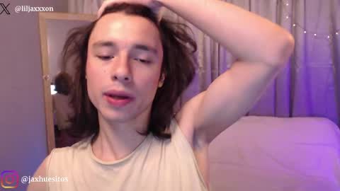 Snapshot of j_a_x_x_x_o_n chatting on May 5, 2026, 12:24 pm Hey im Jaxxxon check my info online show from May 5, 2026, 12:24 pm