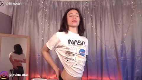 Snapshot of j_a_x_x_x_o_n chatting on May 9, 2026, 11:48 am Hey im Jaxxxon check my info online show from May 9, 2026, 11:48 am