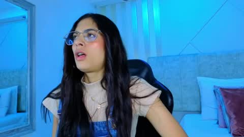 j_belle_ online show from April 26, 2026, 1:31 pm